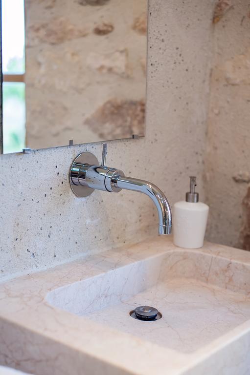 Les Champs De Provence Bed and Breakfast La Baume-de-Transit Εξωτερικό φωτογραφία